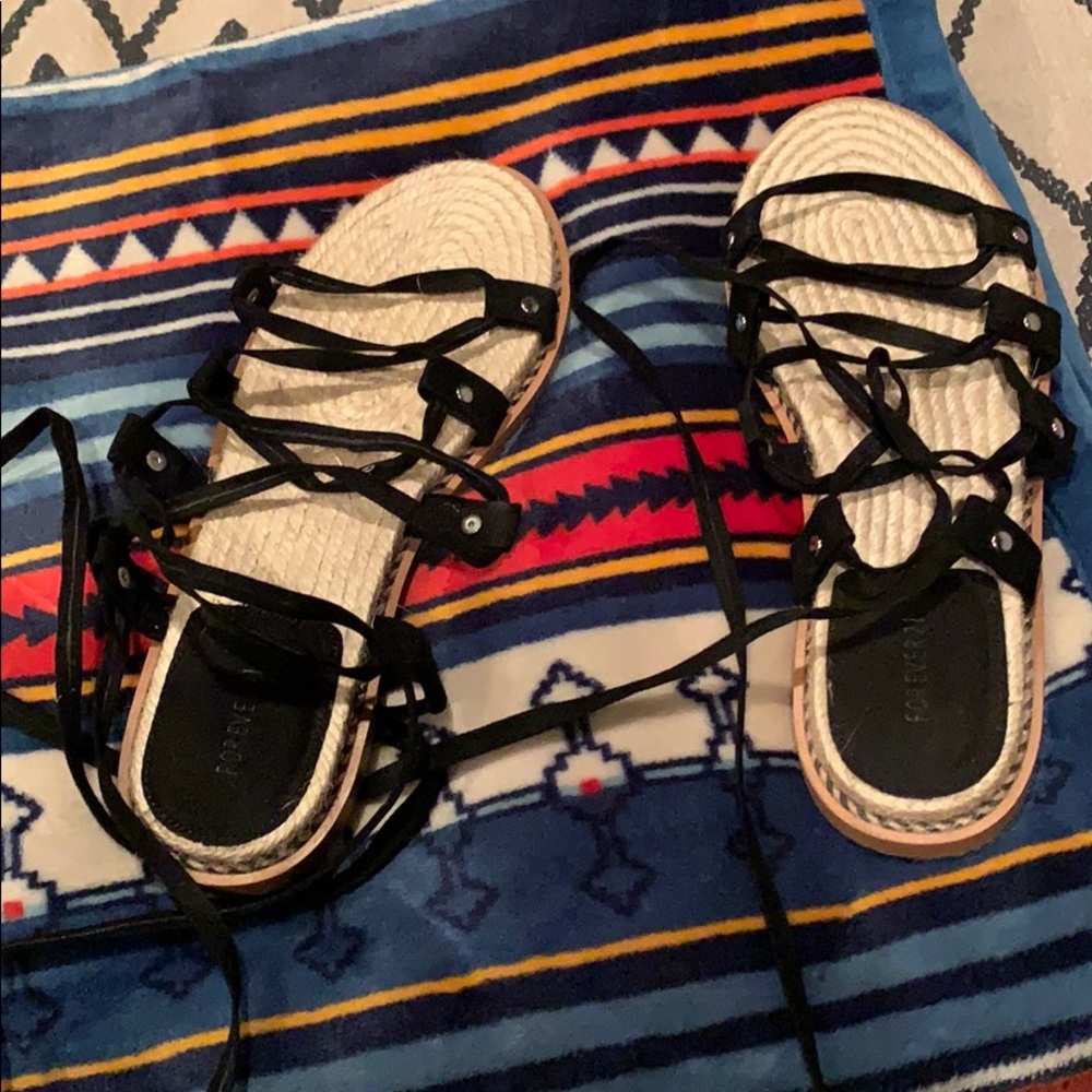 Brand new sandalls lace up
